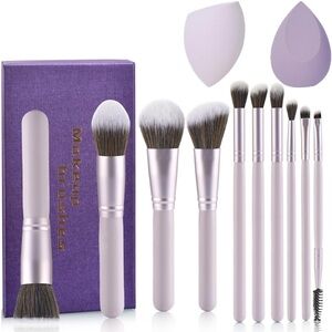 Makeup Brush Set with blending Sponges
